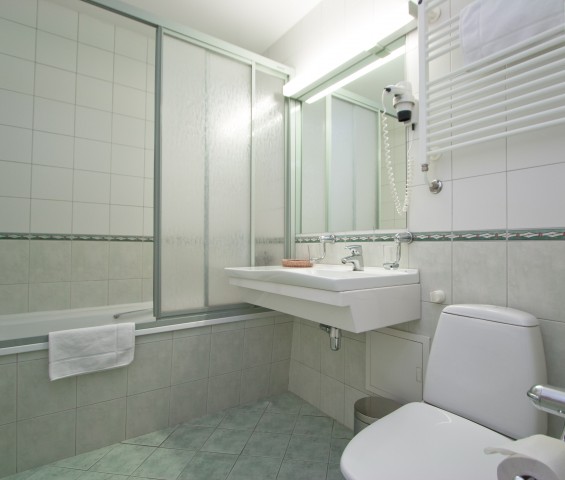 Hotel Grata with private shower